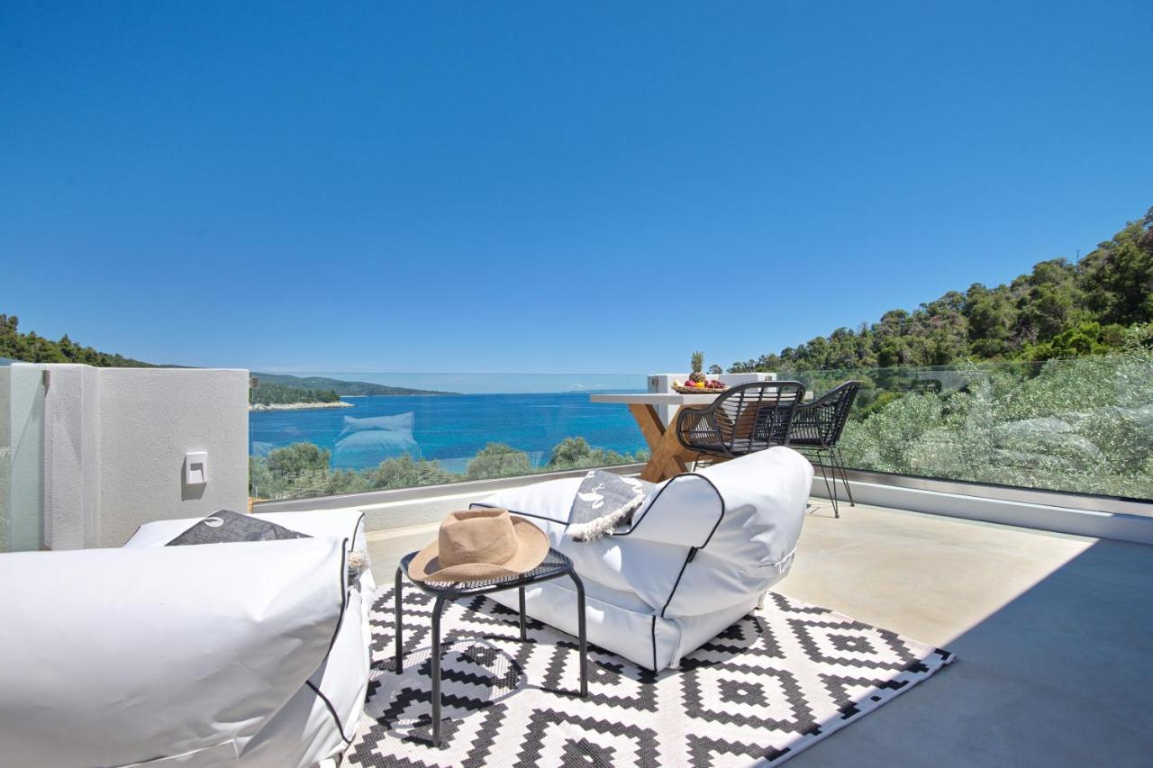 Eleon Suites New Isomata Bagian luar foto