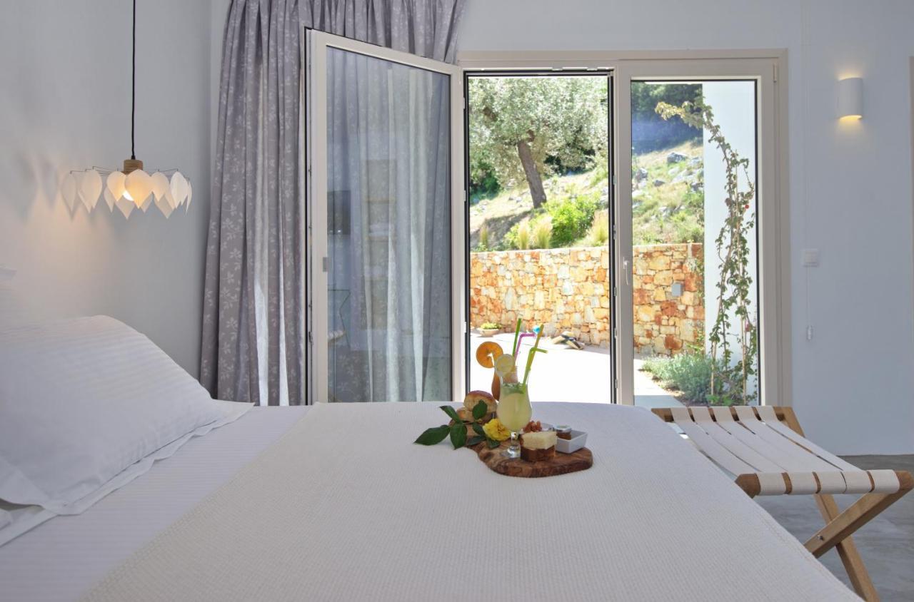 Eleon Suites New Isomata Bagian luar foto