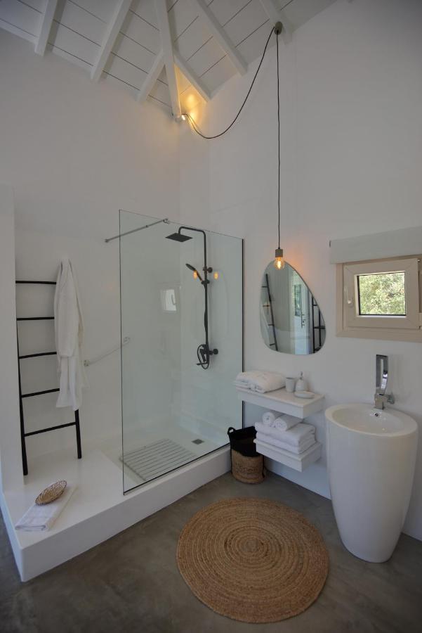 Eleon Suites New Isomata Bagian luar foto